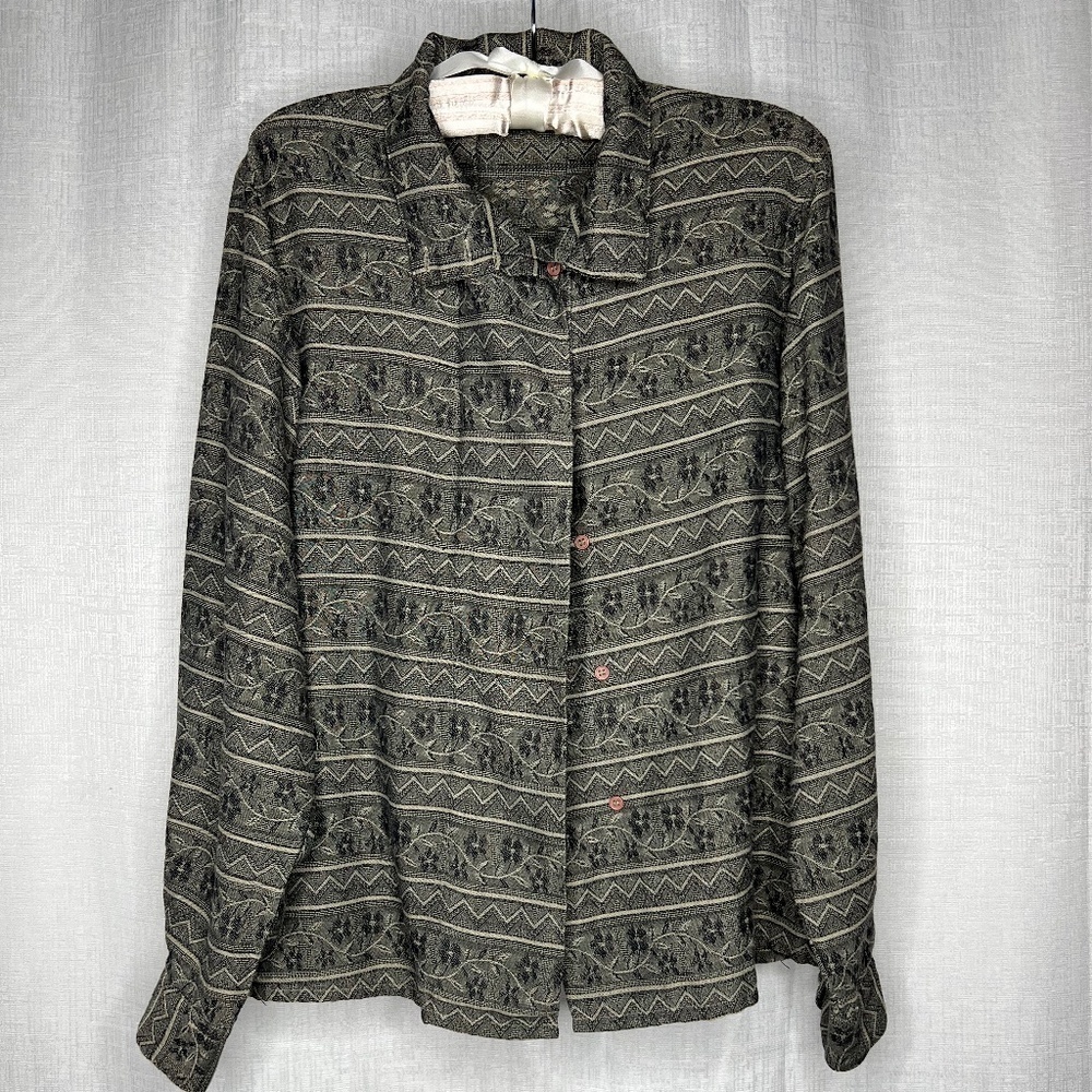 VTG long sleeve button down western floral Shirt